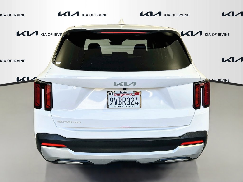 Certified 2025 Kia Sorento LX FWD image 7