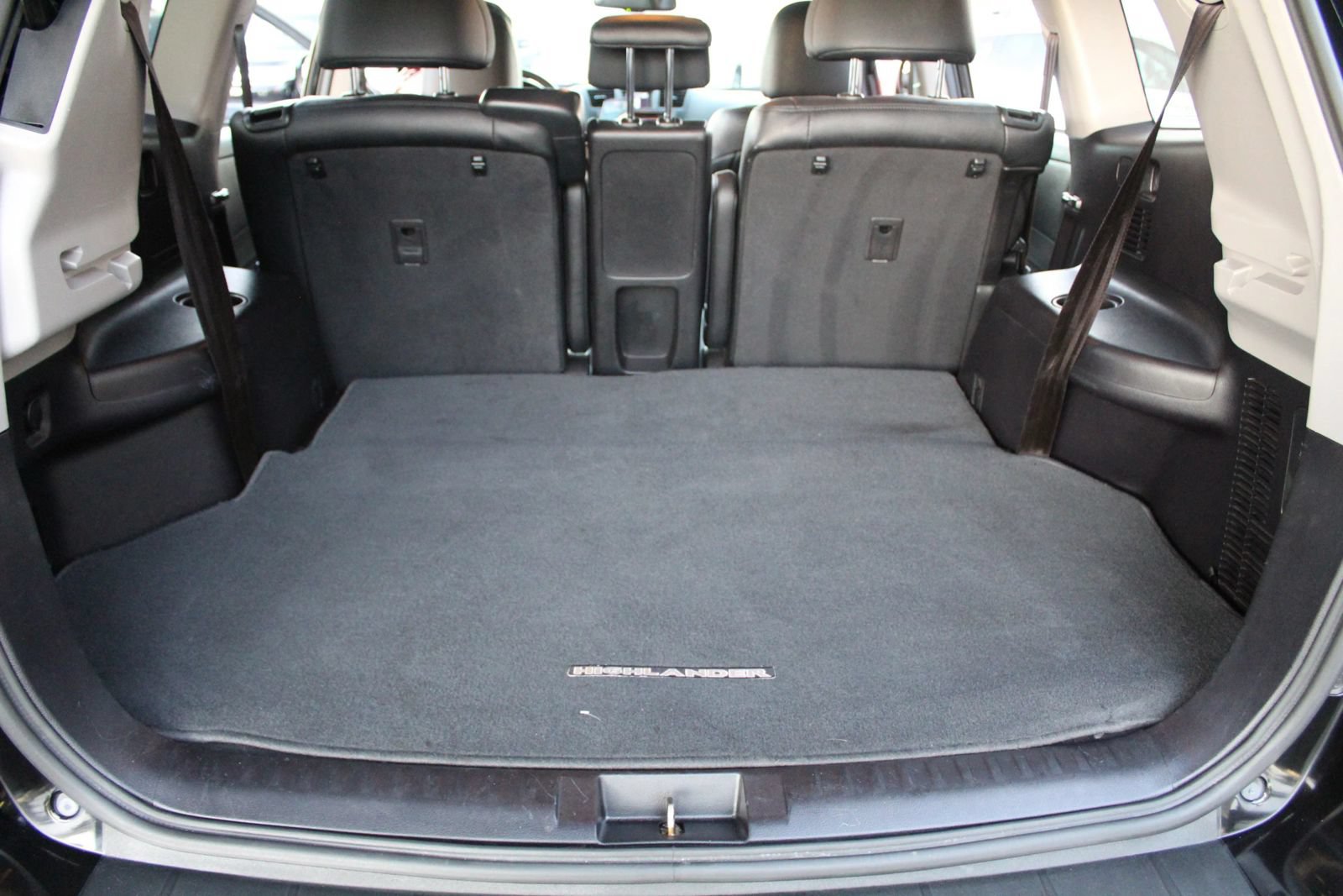 Used 2013 Toyota Highlander SE FWD image 37