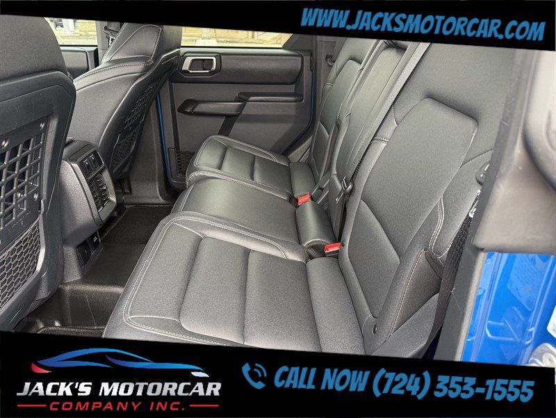 Used 2025 Ford Bronco Badlands AWD/4WD image 23