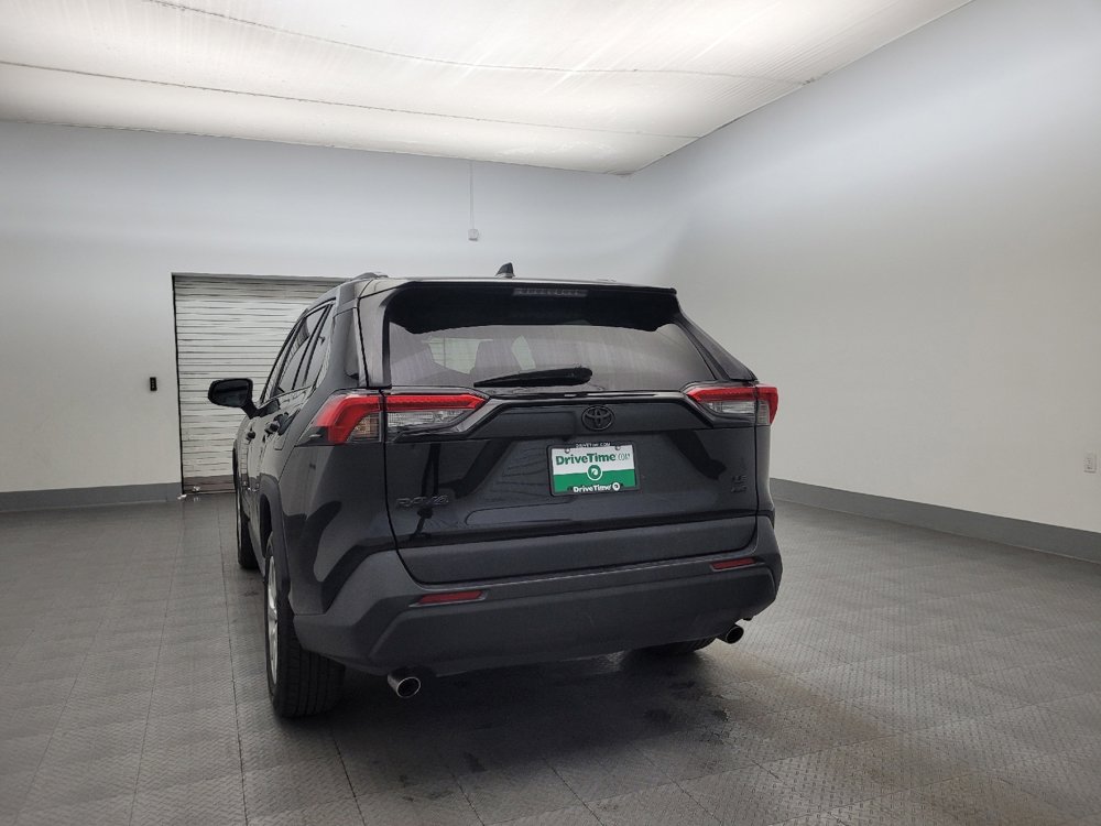 Used 2021 Toyota RAV4 LE w/ Carpet Mat Package (TMS) image 6