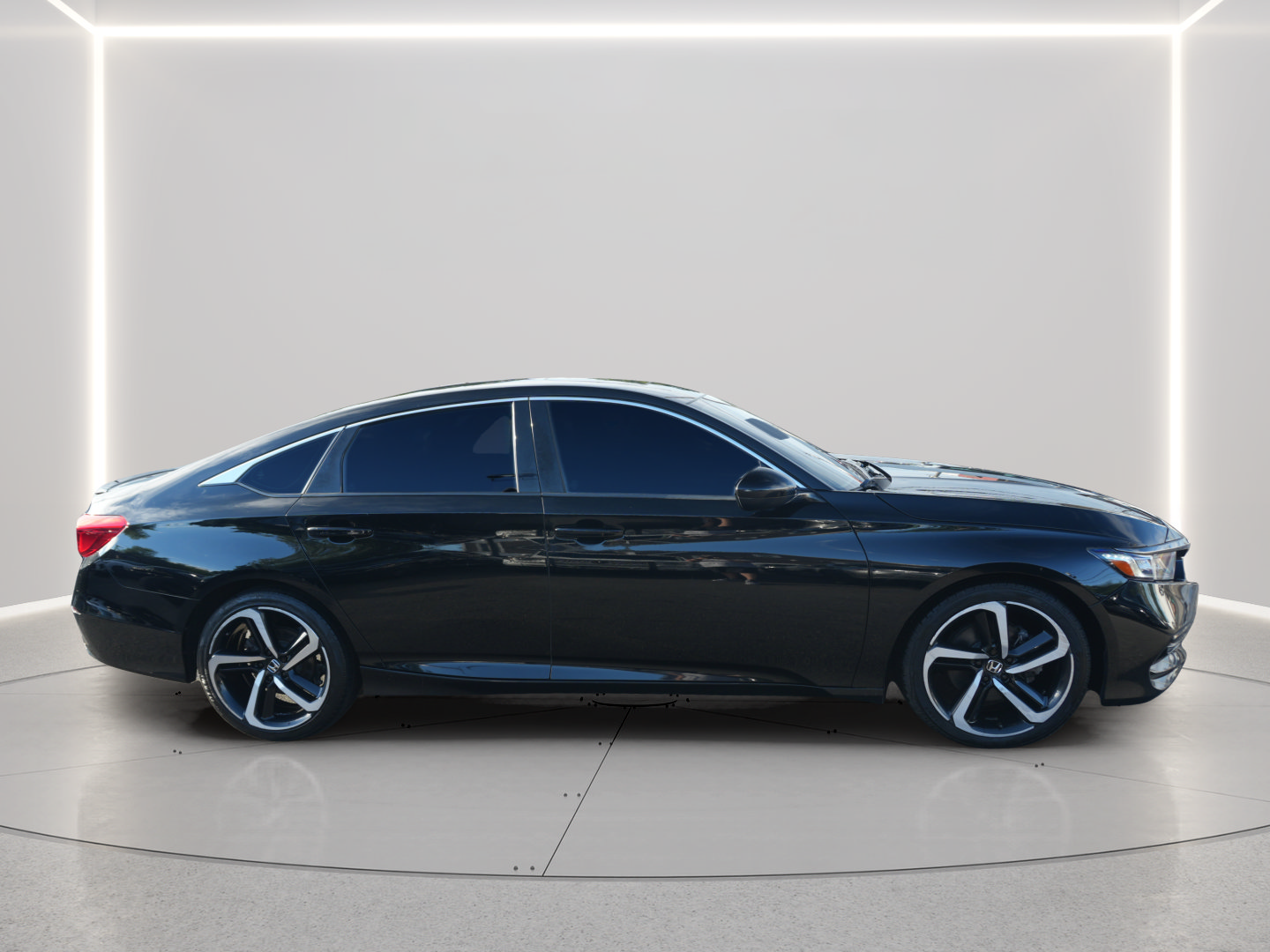 Used 2019 Honda Accord Sport image 6