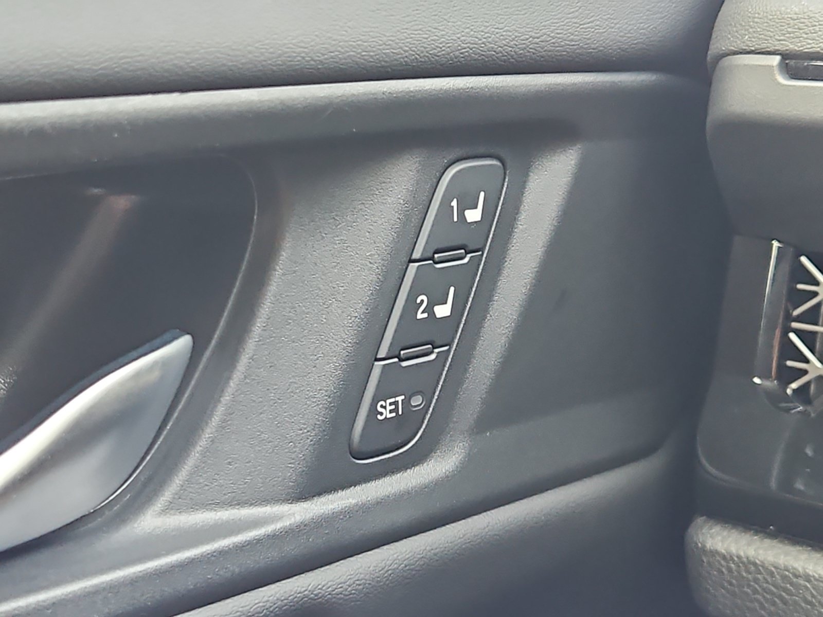 Used 2025 Honda Accord Touring image 17