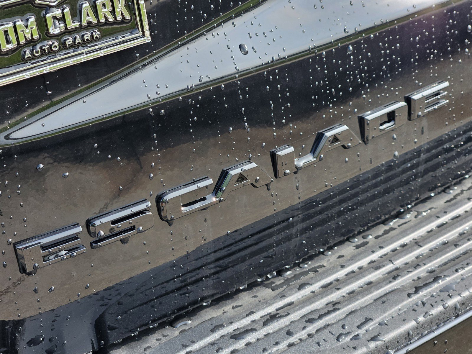 New 2026 Cadillac Escalade ESV Sport w/ LPO, ONYX Package image 8