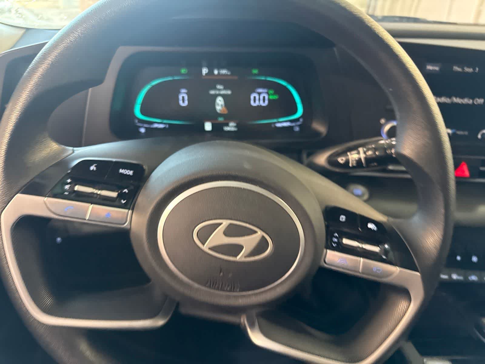 Used 2026 Hyundai Elantra Hybrid FWD image 21