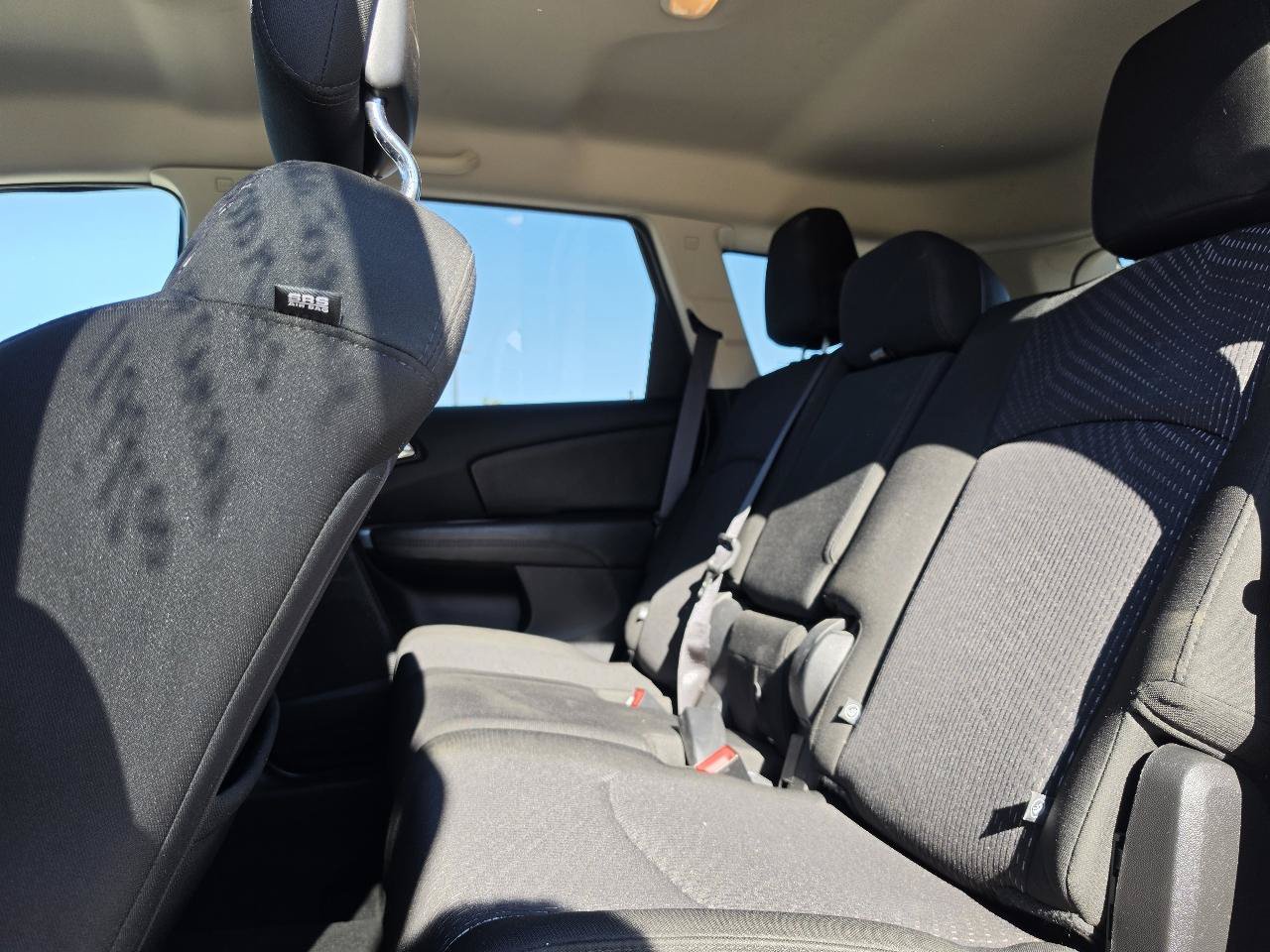 Used 2019 Dodge Journey SE FWD image 15