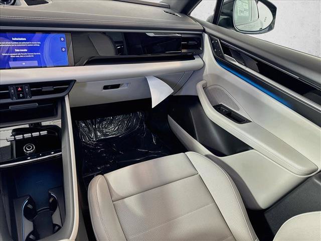 New 2026 Porsche Macan 4 Electric AWD/4WD image 22