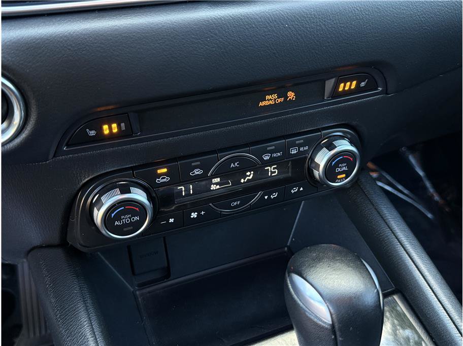 Used 2018 MAZDA CX-5 Touring w/ Preferred Equipment Package FWD image 17