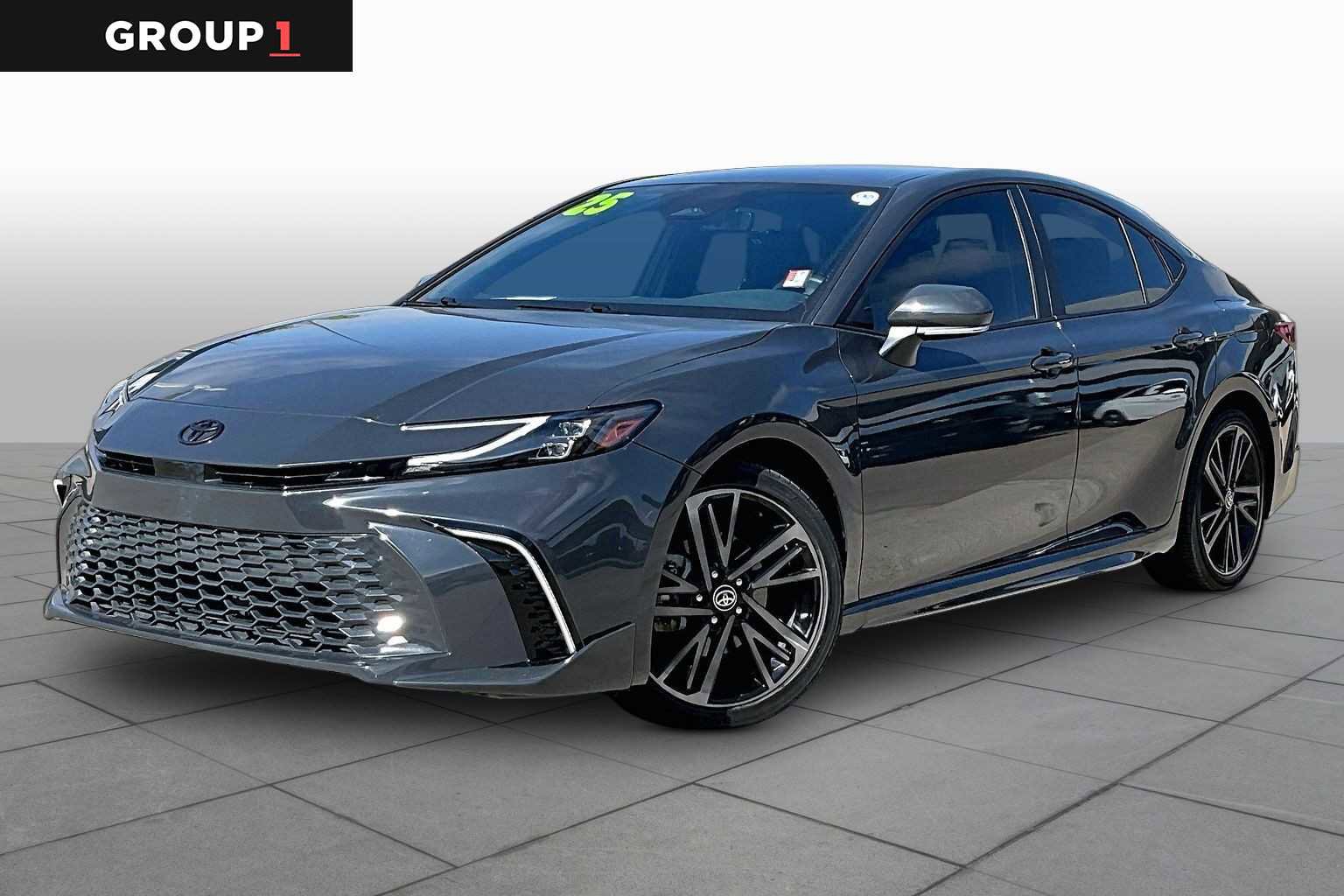 Used 2025 Toyota Camry XSE FWD video 1