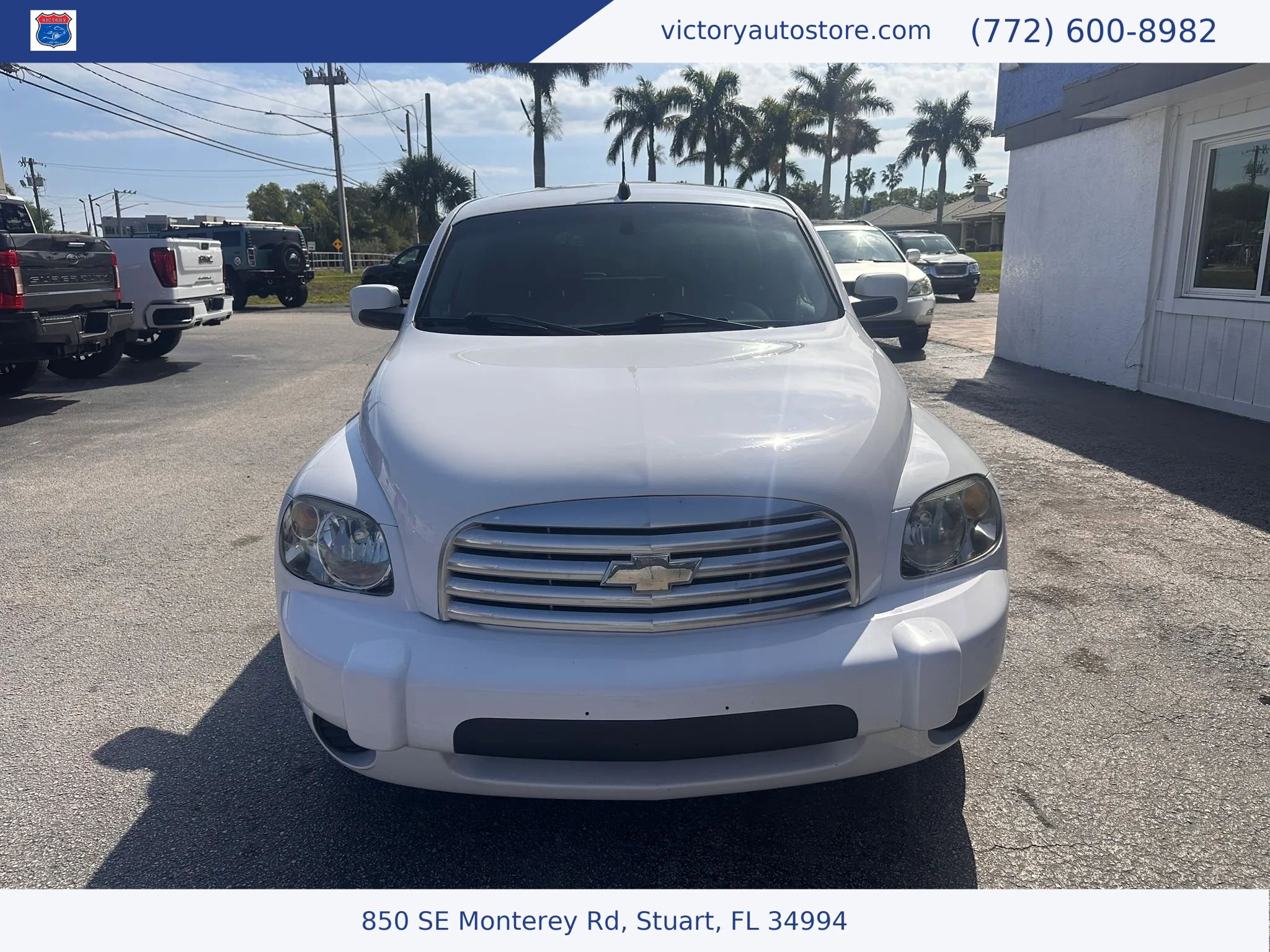 Used 2011 Chevrolet HHR LT FWD image 2