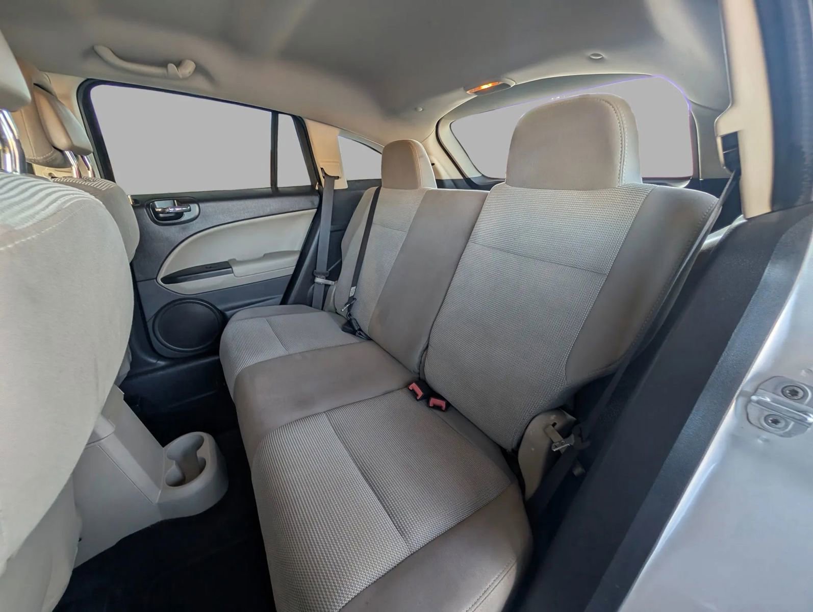Used 2010 Dodge Caliber SXT FWD image 24