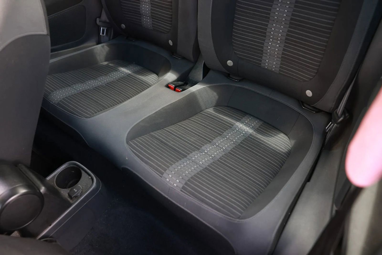 Used 2014 Volkswagen Beetle R-Line image 15