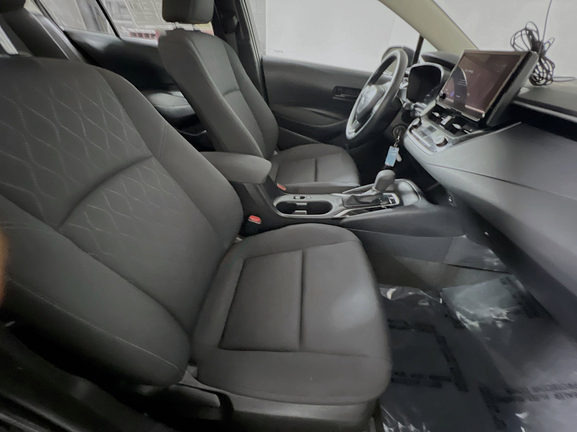 Used 2023 Toyota Corolla LE FWD image 30