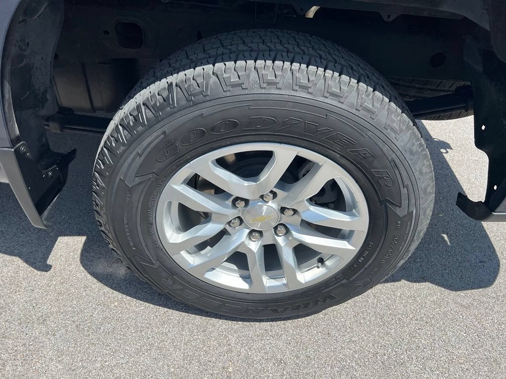 Used 2021 Chevrolet Silverado 1500 LT AWD/4WD image 14