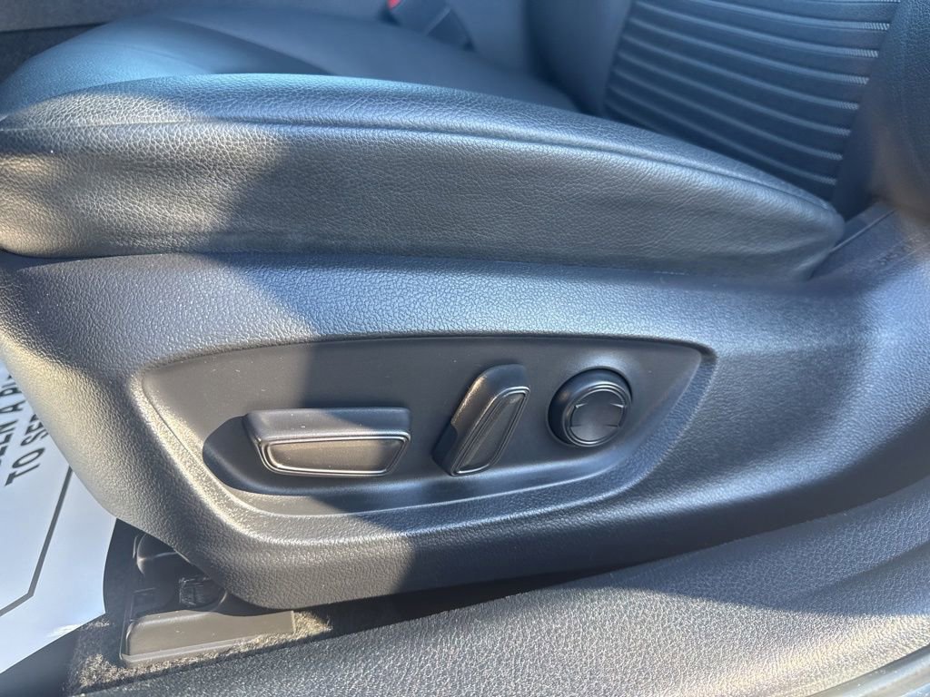 Used 2024 Toyota Camry SE w/ Convenience Package image 19