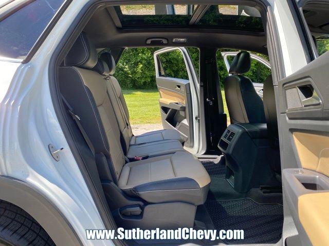 Used 2021 Volkswagen Atlas Cross Sport SE w/ Panoramic Sunroof Package FWD image 36