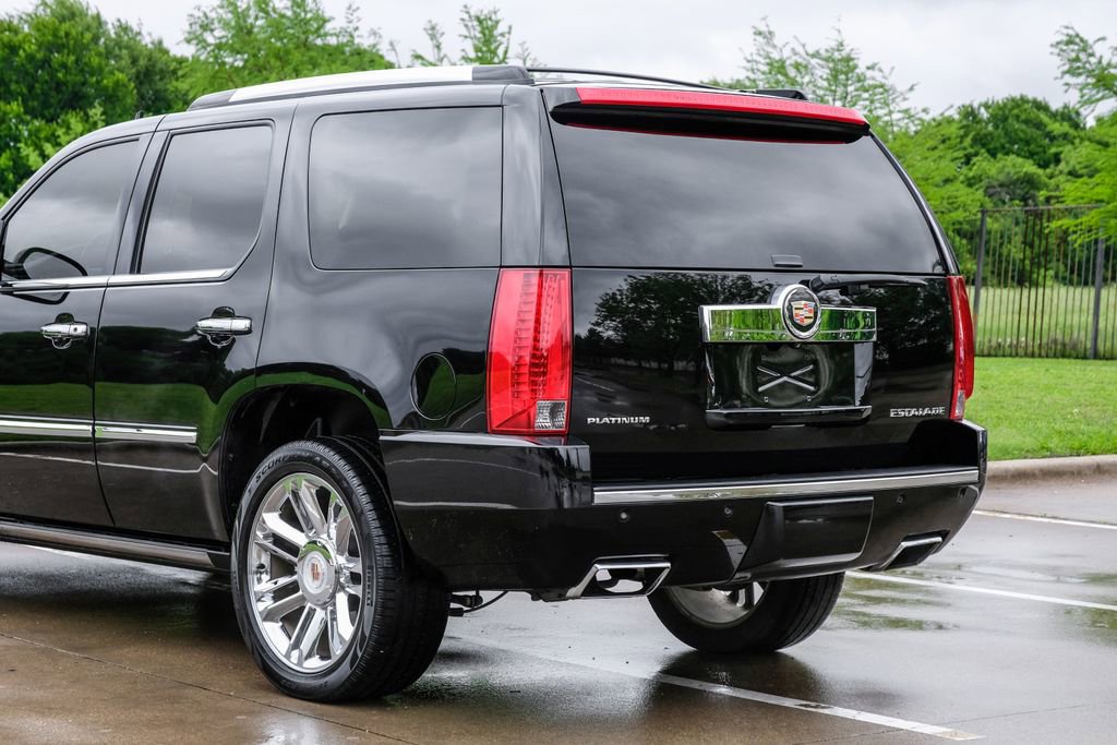 Used 2013 Cadillac Escalade Platinum AWD/4WD image 16