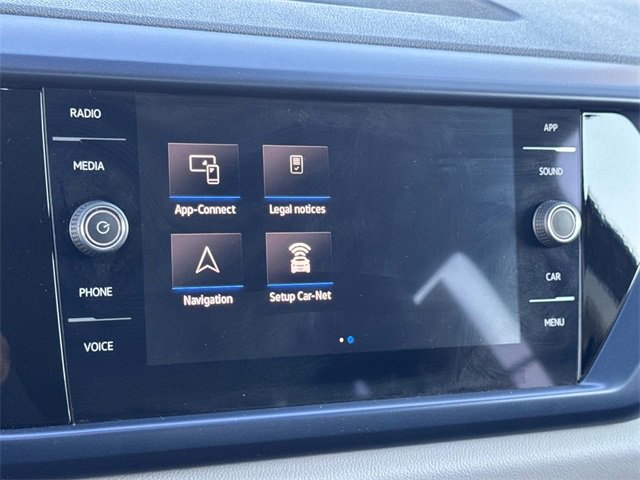 Used 2023 Volkswagen Taos SE w/ Panoramic Sunroof Package image 12