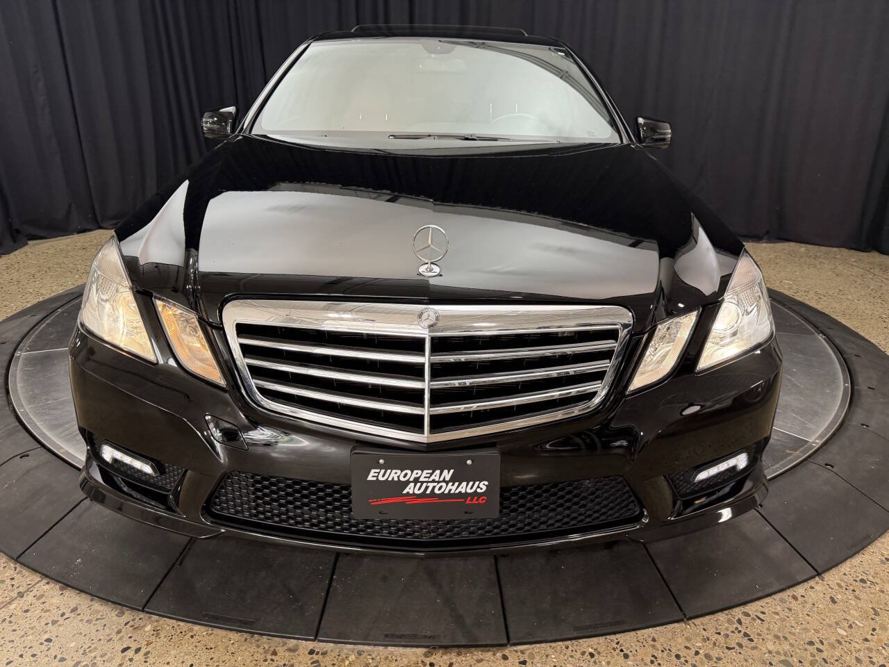Used 2011 Mercedes-Benz E 350 4MATIC Sedan image 15