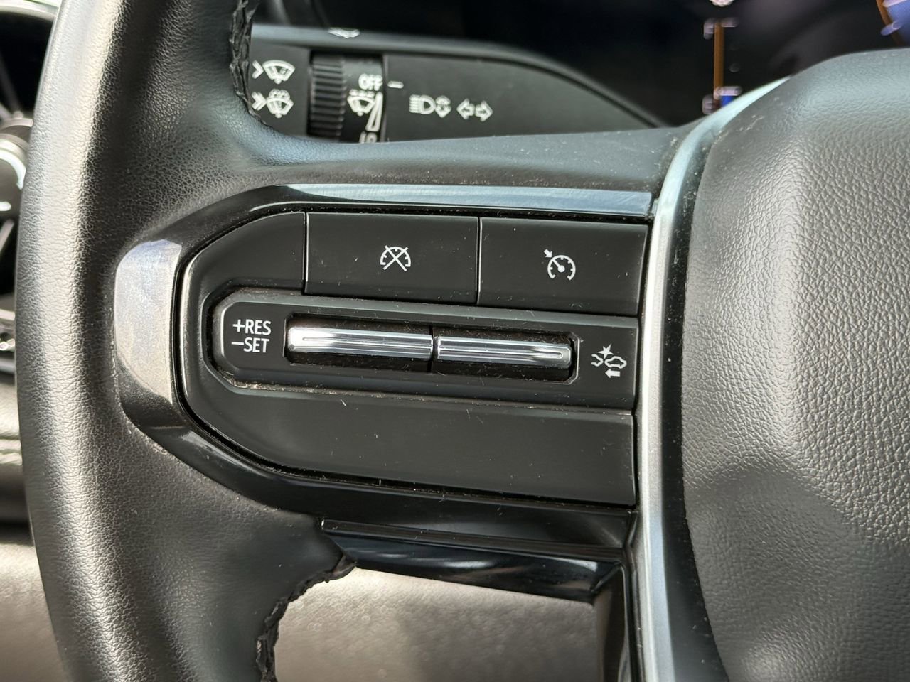 Used 2023 Chevrolet Colorado LT w/ LT Convenience Package II image 13