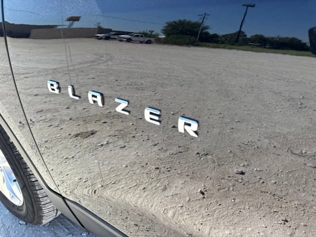 Used 2019 Chevrolet Blazer LT w/ Sound & Technology Package FWD image 11