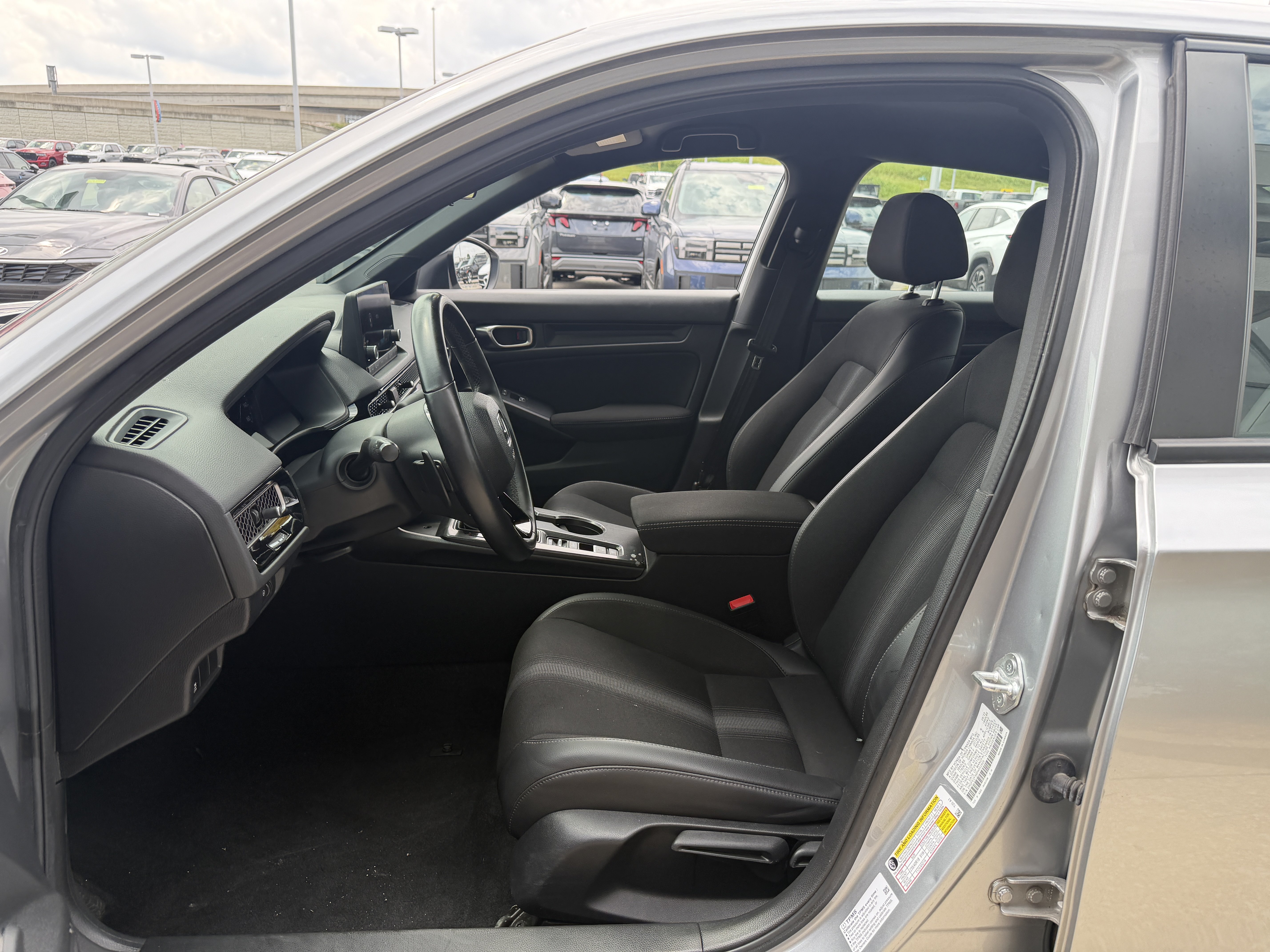 Used 2023 Honda Civic Sport image 26
