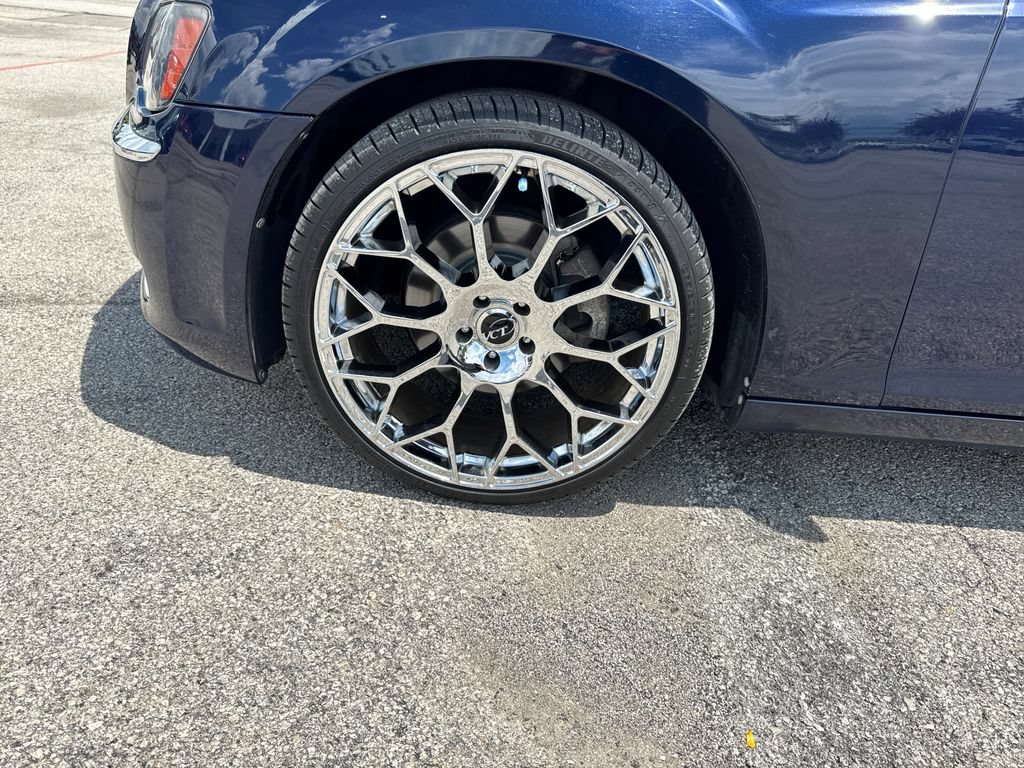 Used 2014 Chrysler 300 S w/ Luxury Group RWD image 36