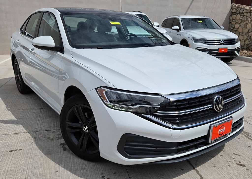 Used 2023 Volkswagen Jetta SE FWD image 1