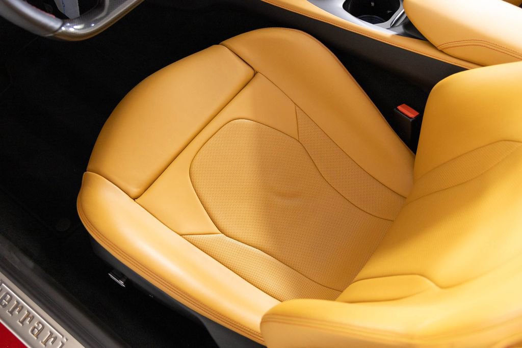 Used 2020 Ferrari Portofino image 47