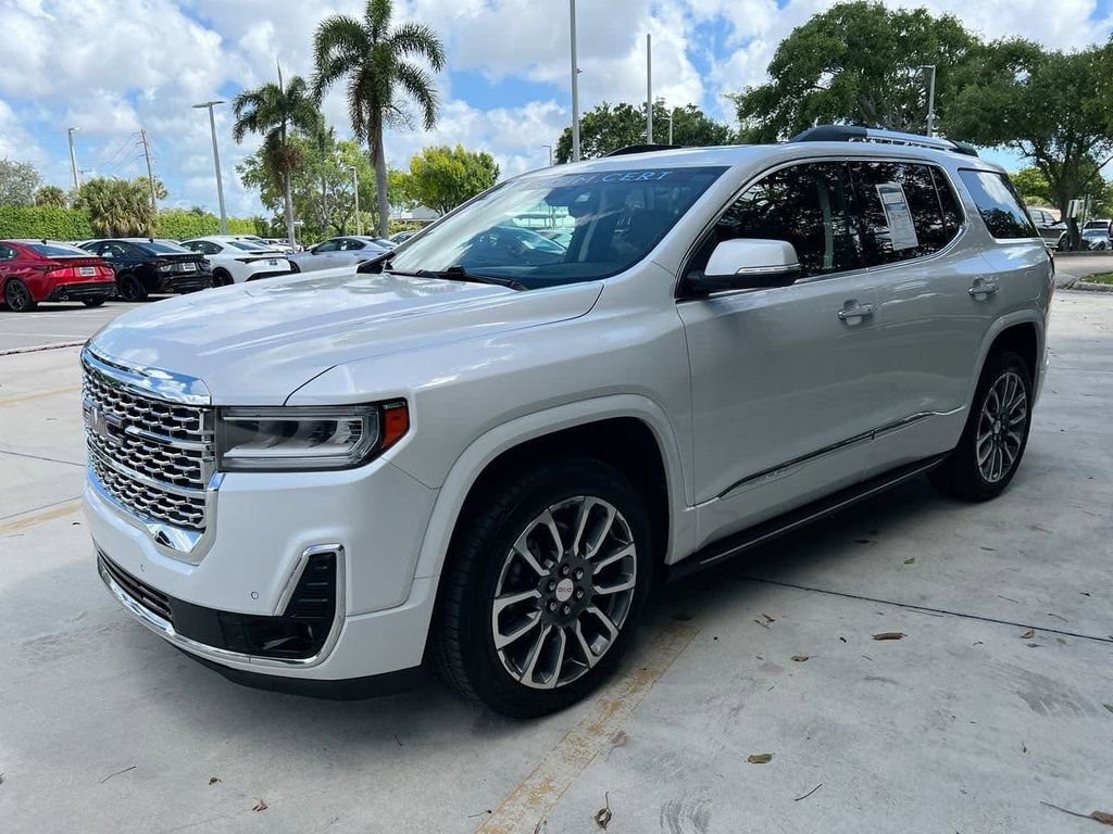 Used 2021 GMC Acadia Denali w/ Denali Technology Package FWD image 3