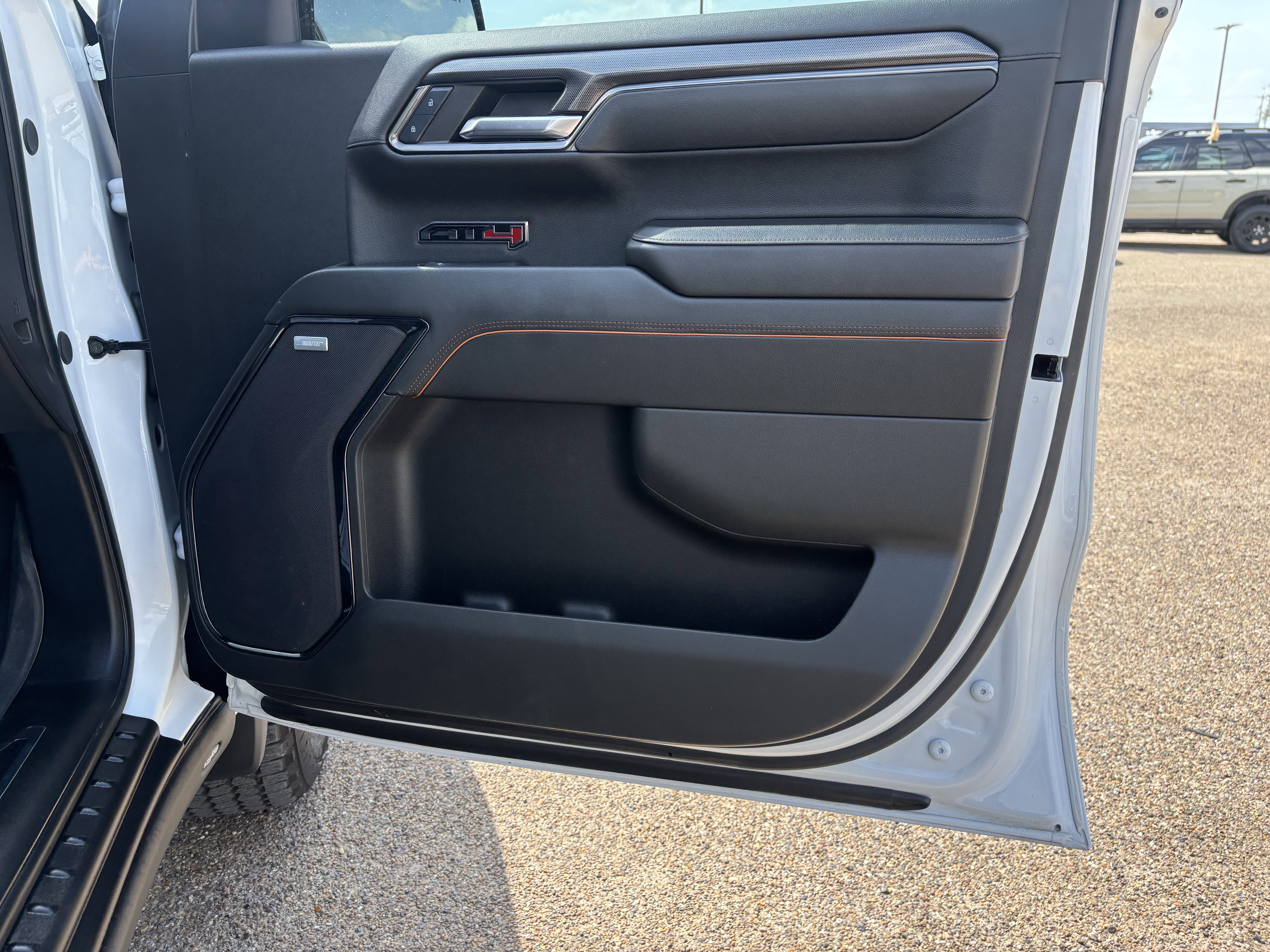 Used 2024 GMC Sierra 1500 AT4 w/ Technology Package image 23