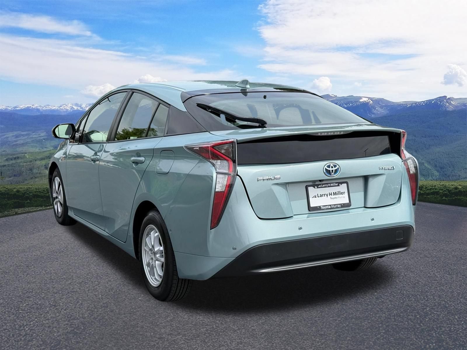 Used 2017 Toyota Prius Three FWD image 3