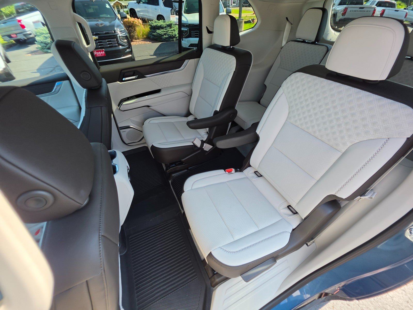 Used 2026 GMC Acadia Denali w/ Super Cruise Package AWD/4WD image 25