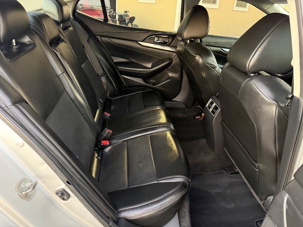Used 2019 Nissan Maxima 3.5 SV w/ Floor Mat Group FWD image 14