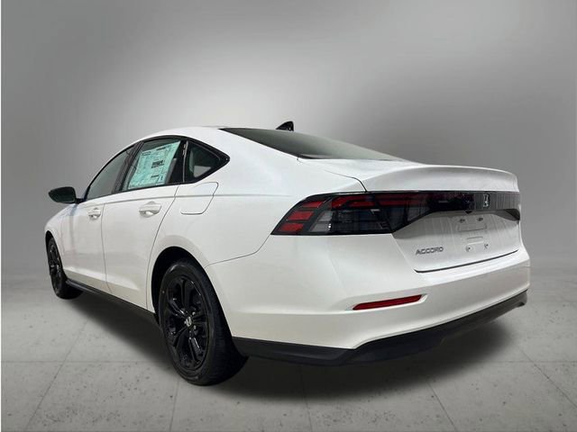 New 2025 Honda Accord SE image 3