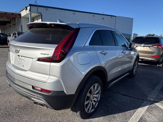 Used 2022 Cadillac XT4 Premium Luxury w/ Safety Alert Package FWD image 2