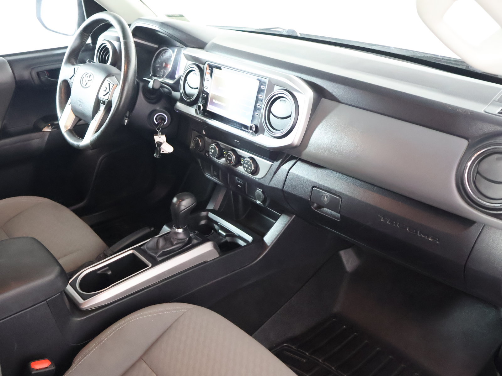 Used 2020 Toyota Tacoma SR5 AWD/4WD image 44