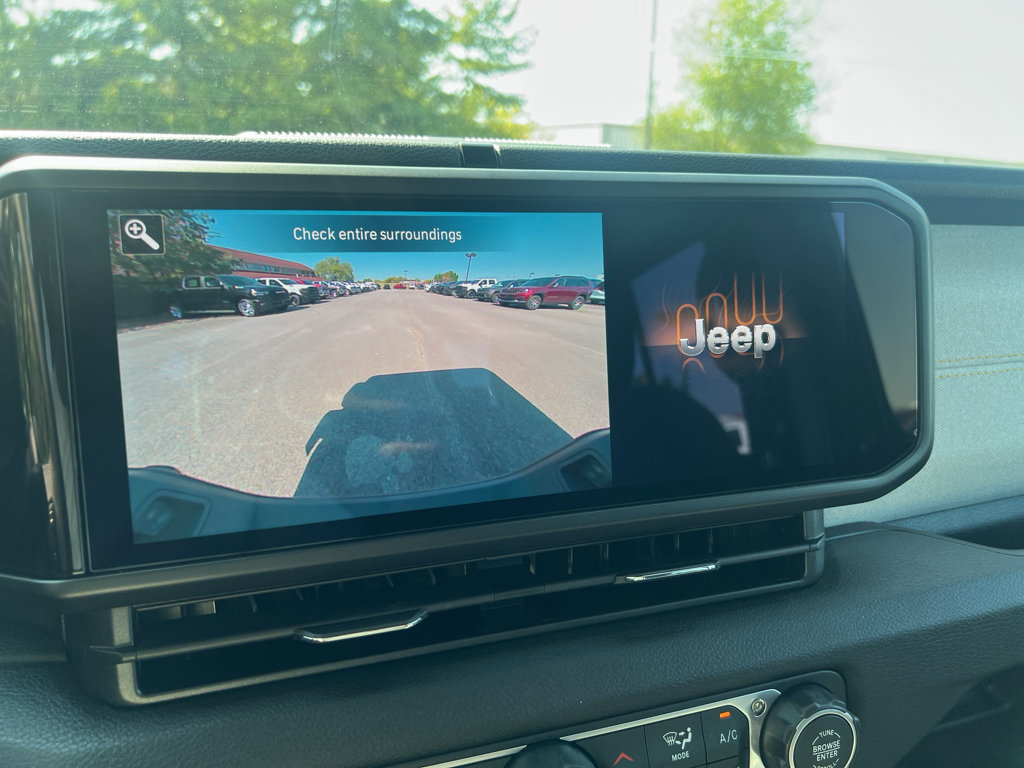 New 2025 Jeep Gladiator Willys image 23