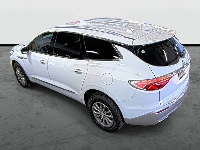 Used 2022 Buick Enclave Essence FWD image 2