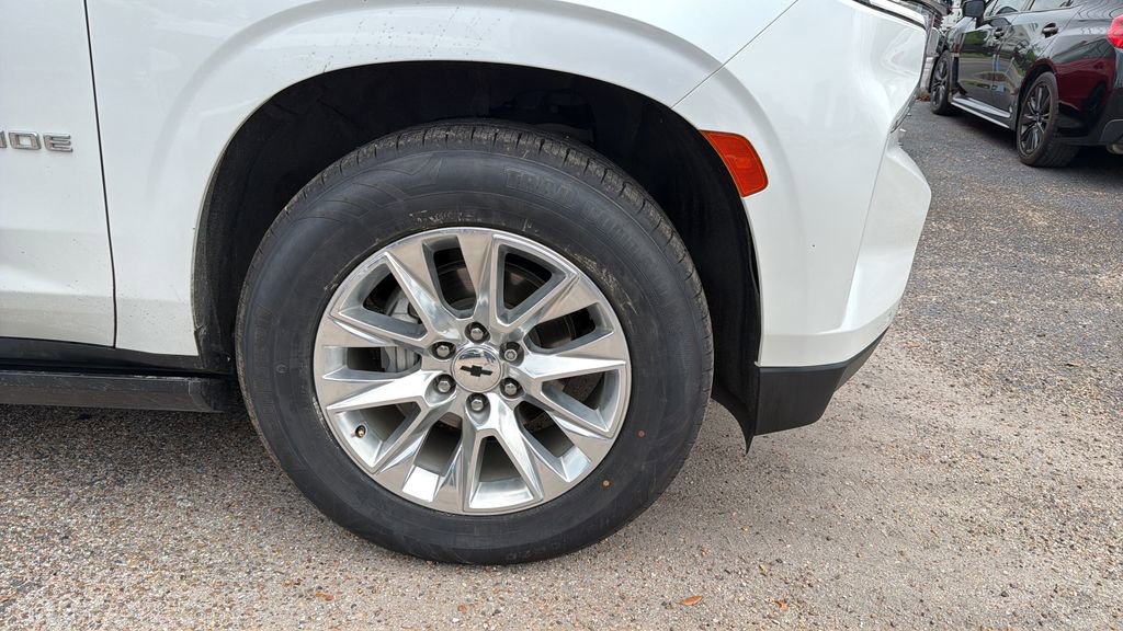 Used 2023 Chevrolet Tahoe Premier AWD/4WD image 21