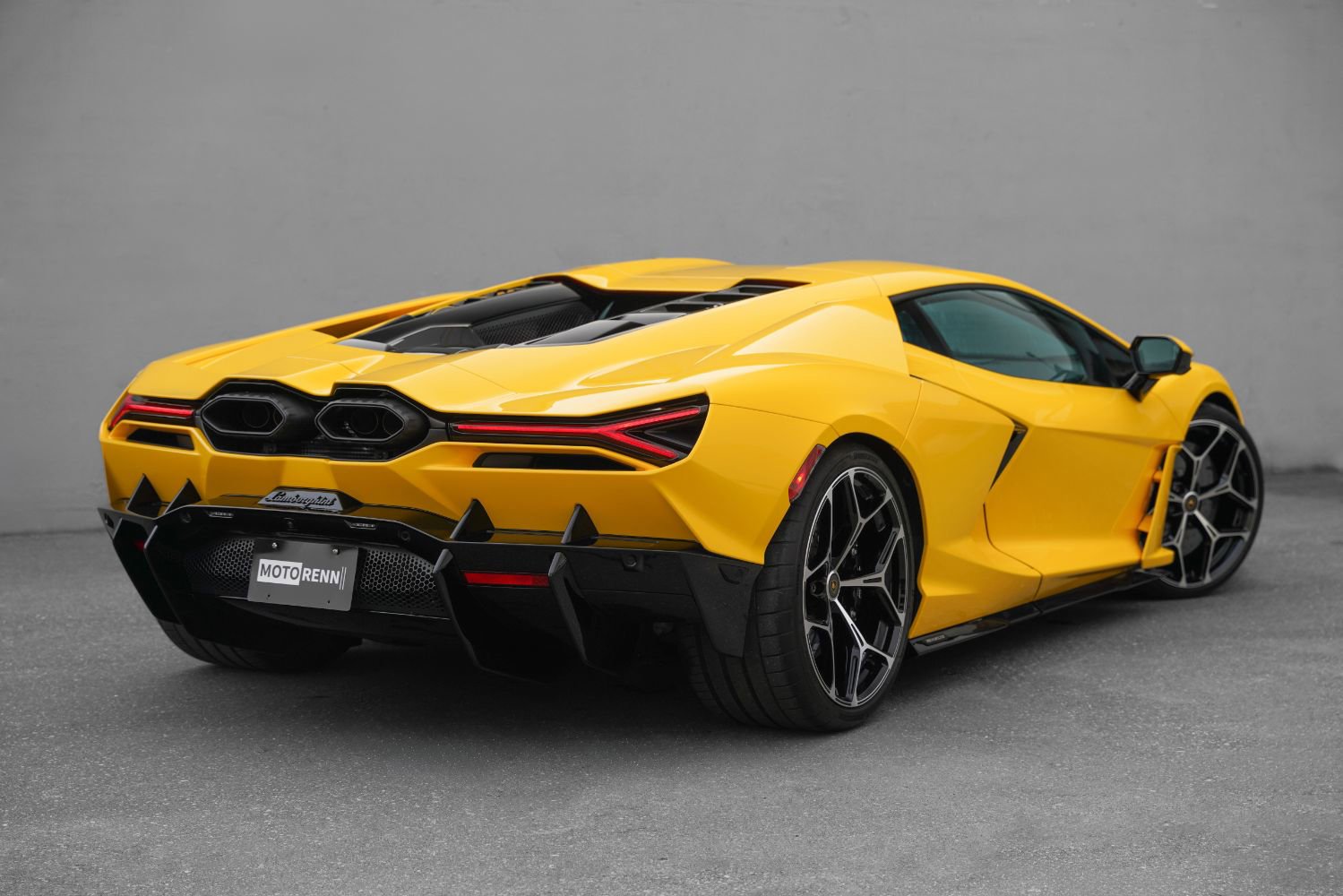 Used 2024 Lamborghini Revuelto AWD/4WD image 3
