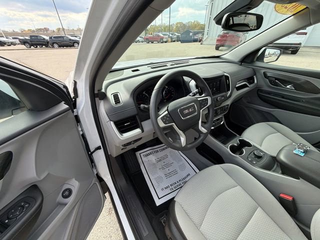 Used 2023 GMC Terrain SLE w/ Driver Convenience Package AWD/4WD image 14