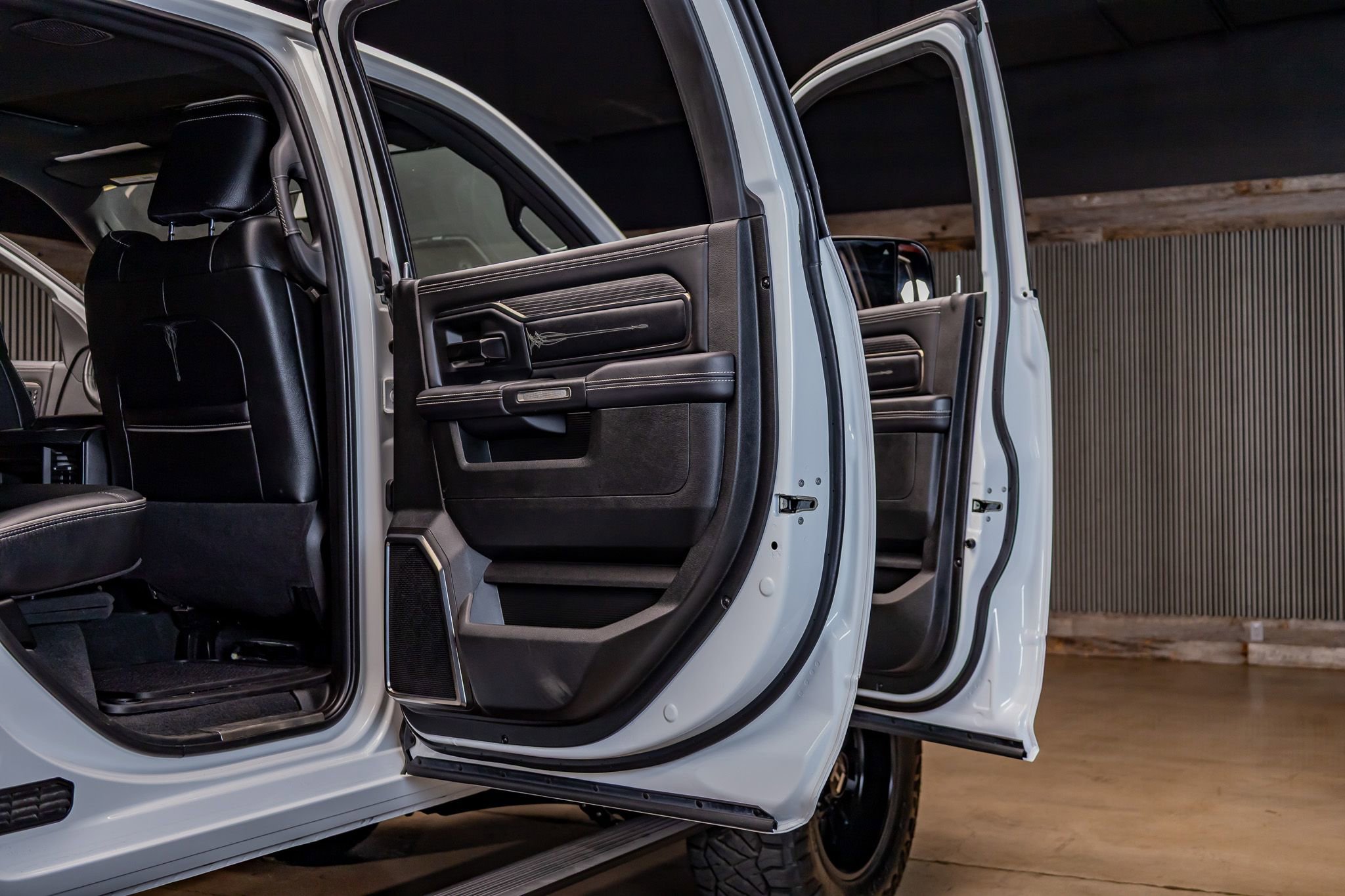 Used 2022 RAM 2500 Limited w/ Night Edition image 31