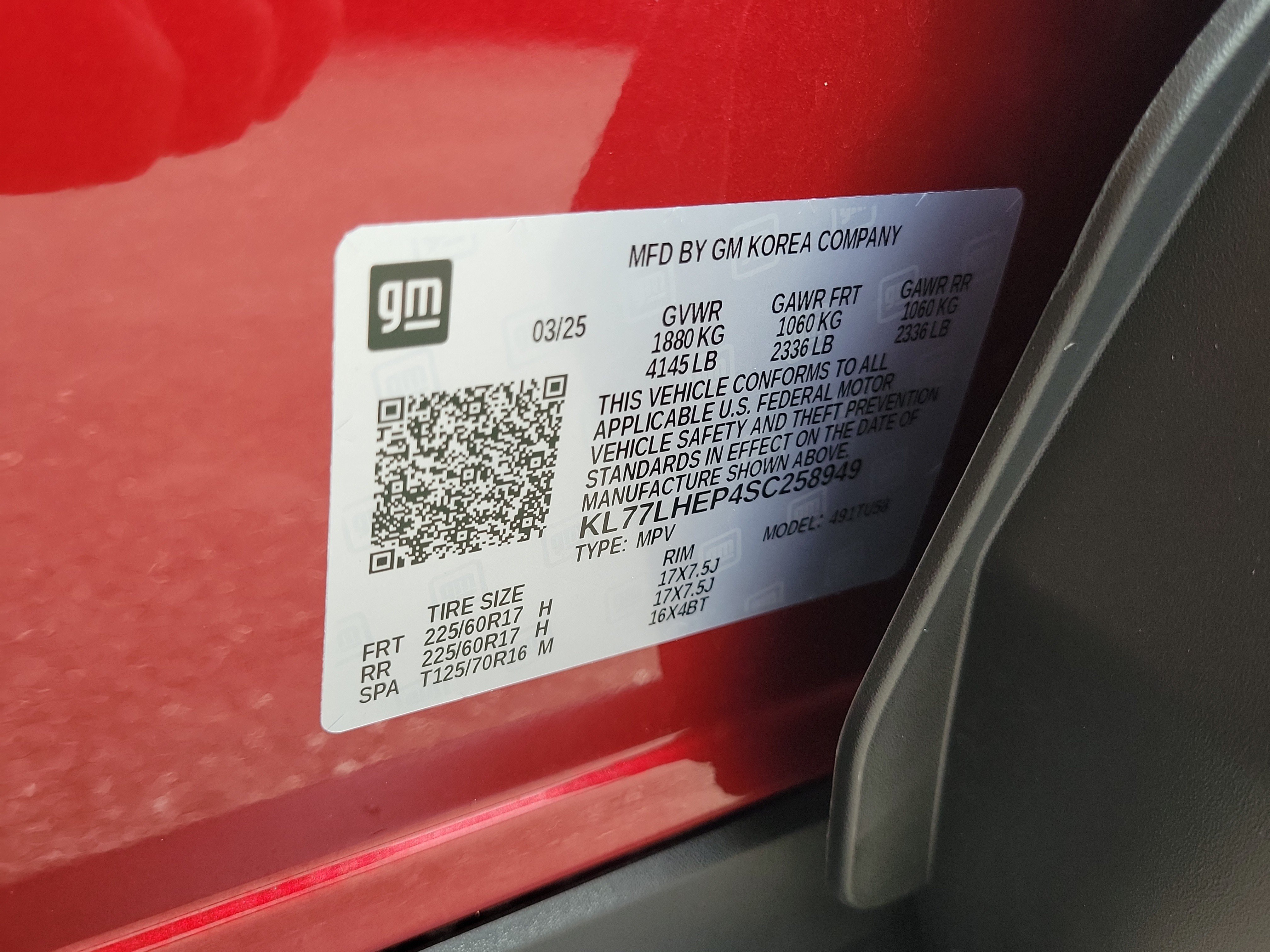 Used 2025 Chevrolet Trax LT FWD image 30