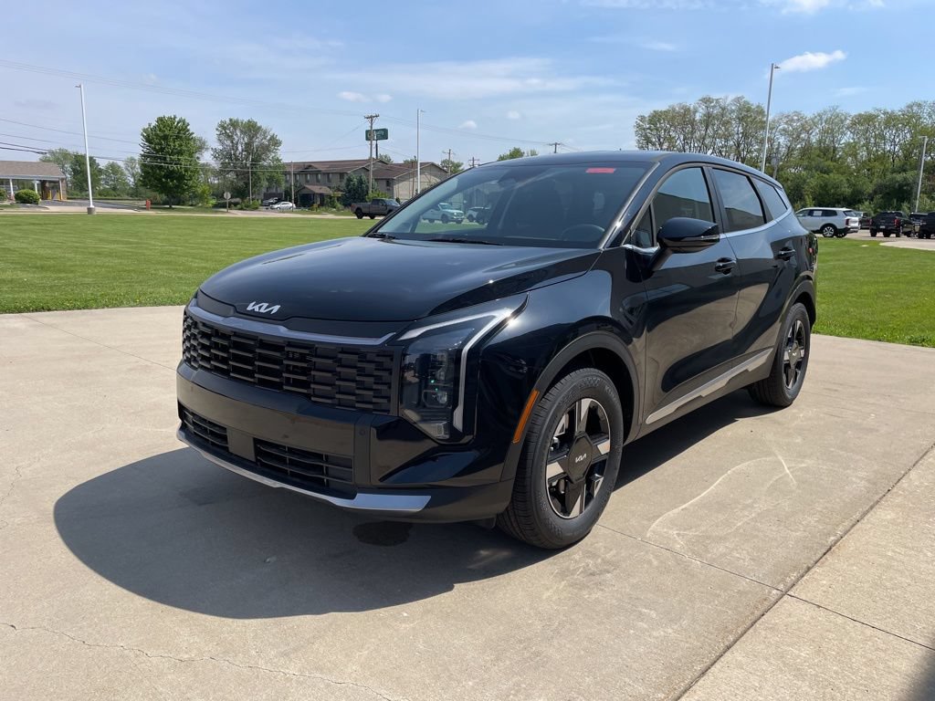 New 2026 Kia Sportage LX FWD image 2