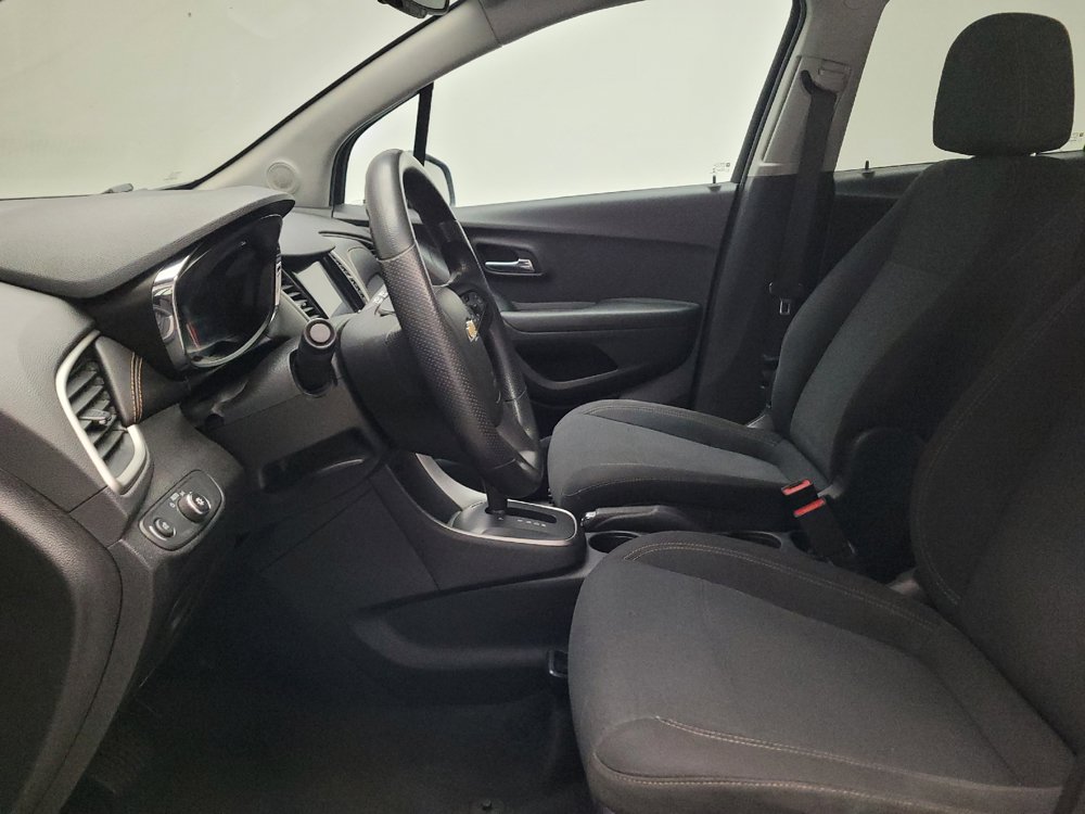 Used 2020 Chevrolet Trax LS w/ Tint and Cruise Package FWD image 17