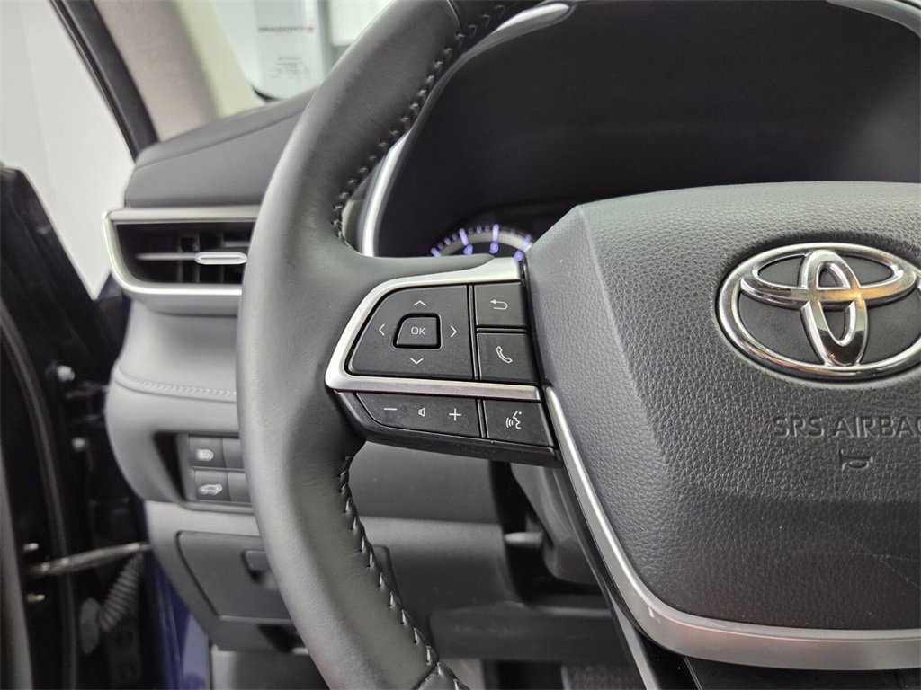 Used 2022 Toyota Highlander XLE image 29