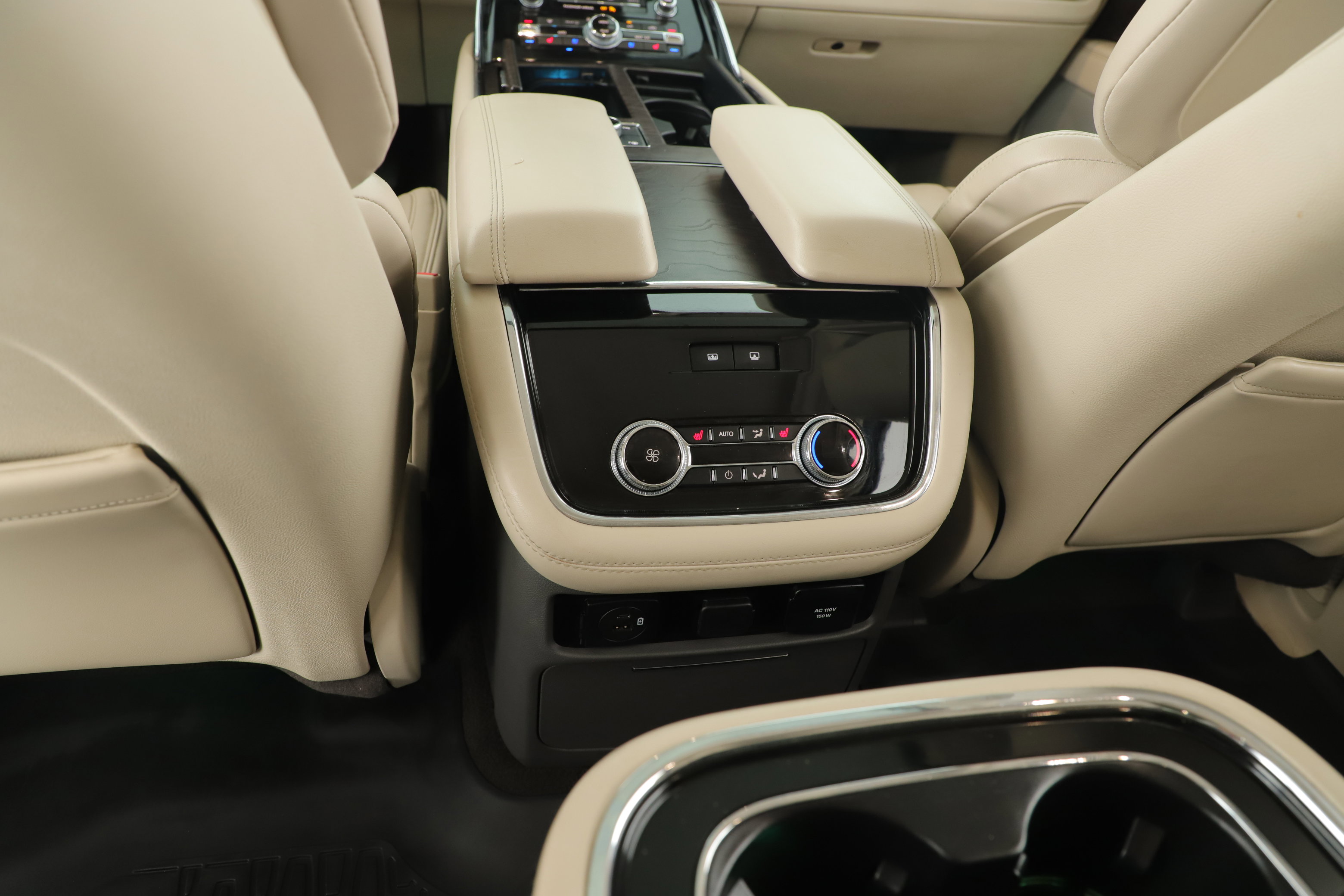 Certified 2021 Lincoln Navigator Reserve w/ Luxury Package image 26