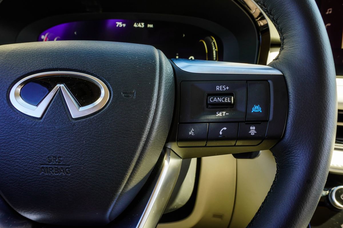 Certified 2026 INFINITI QX60 Luxe w/ Family Package FWD image 31