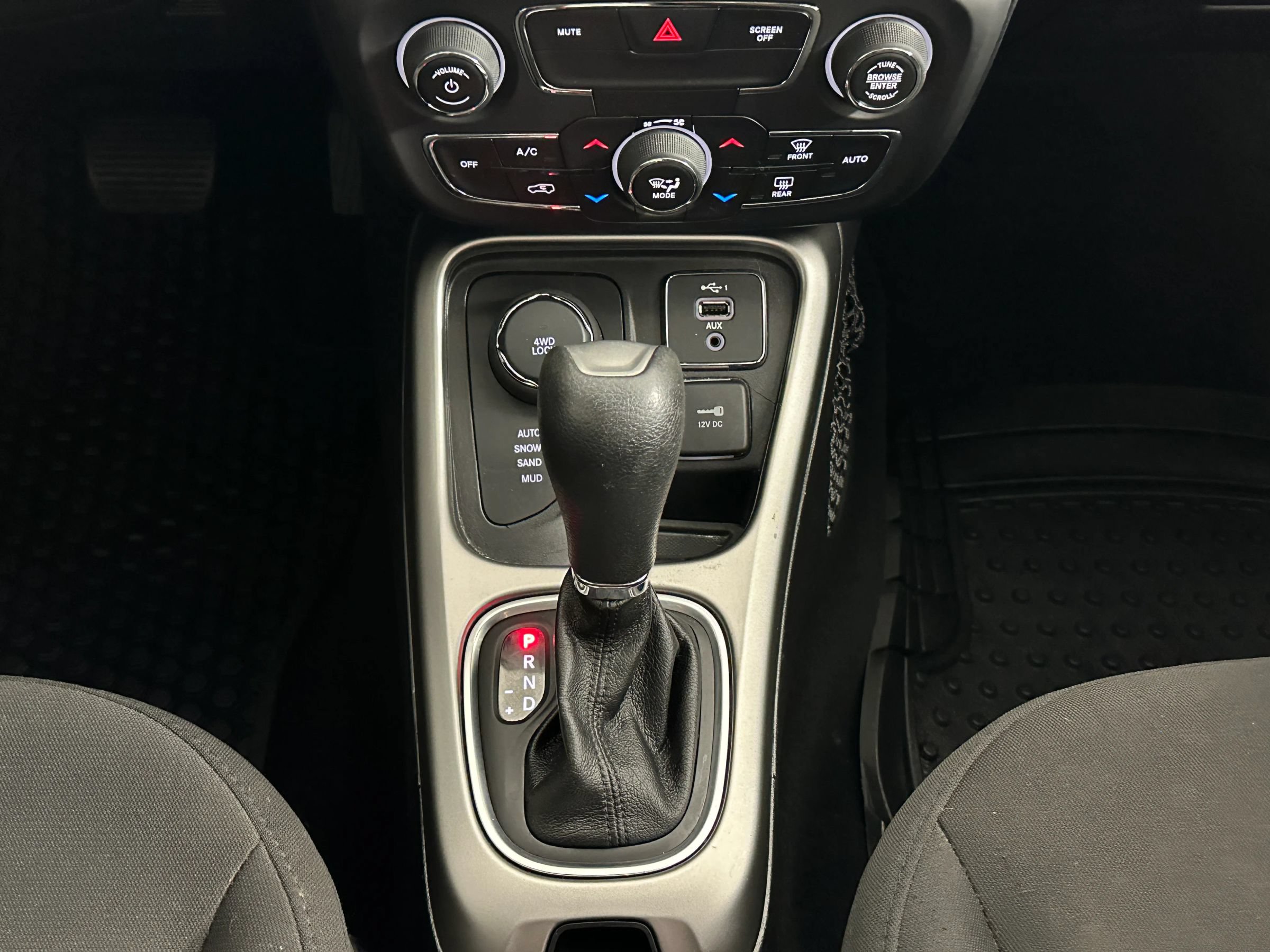 Used 2020 Jeep Compass Sport w/ Cold Weather Group AWD/4WD image 29