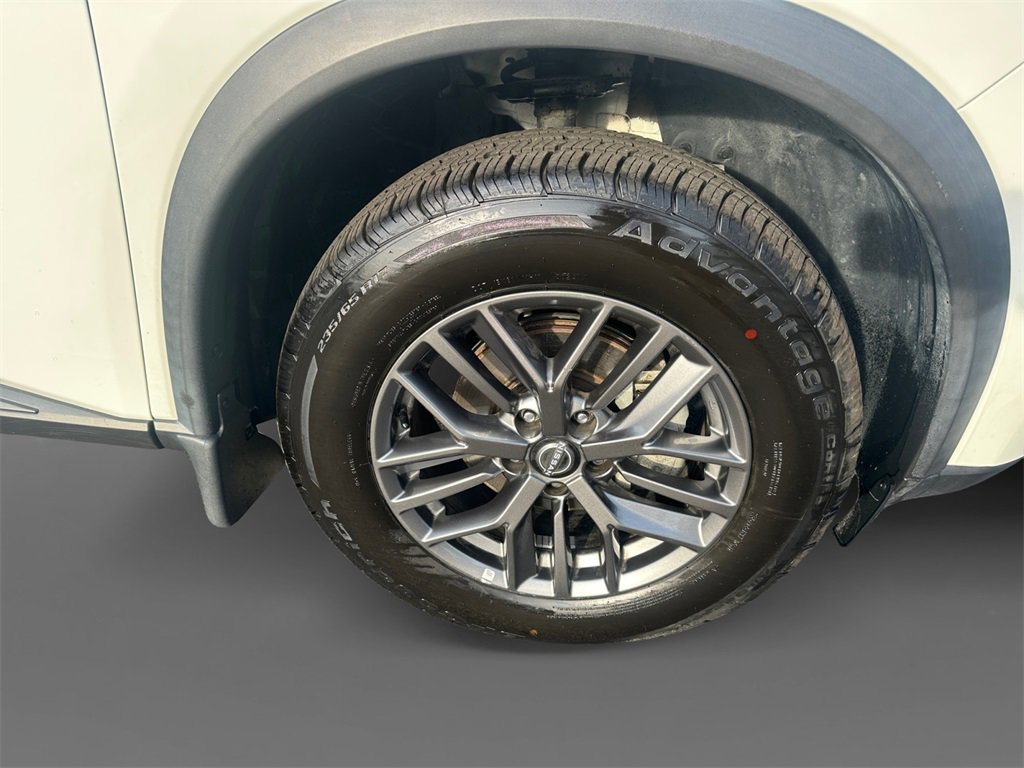 Used 2023 Nissan Rogue S image 16